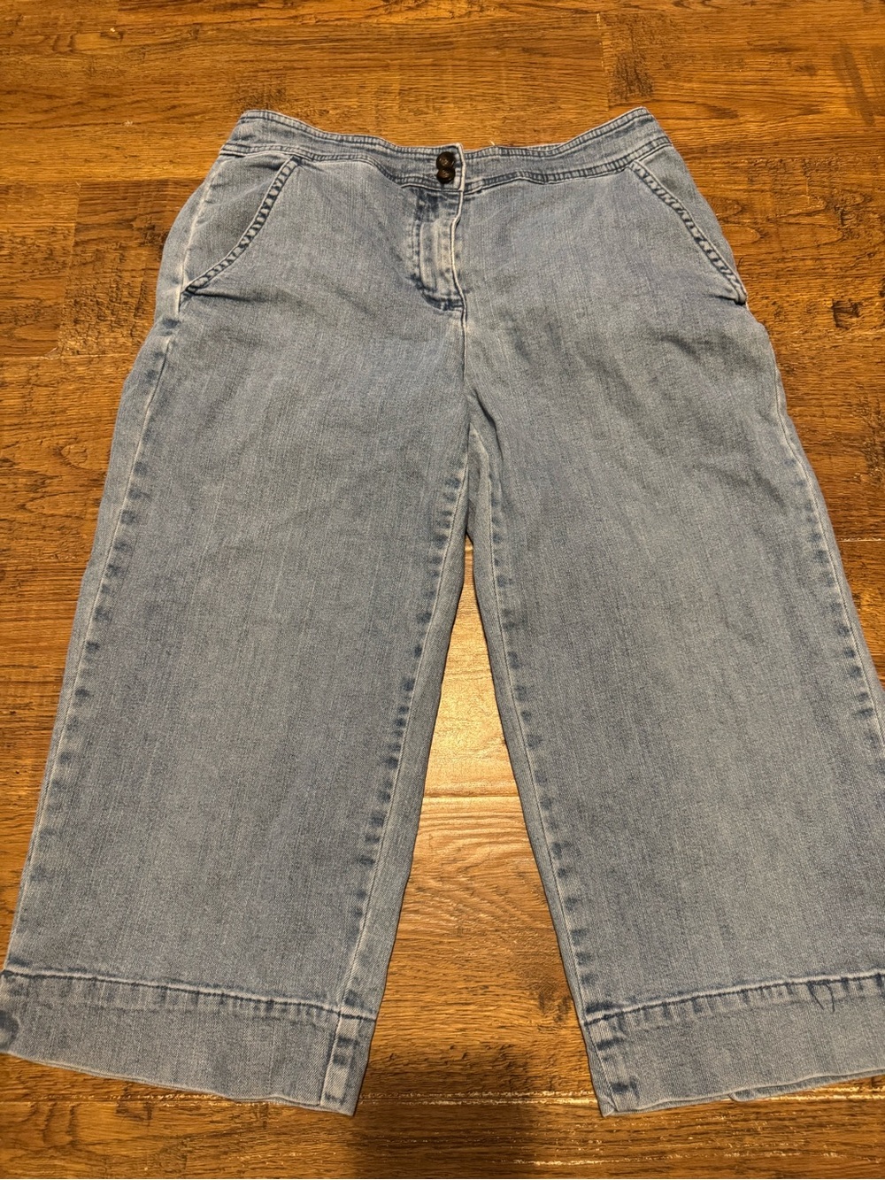 Charter club pedal pusher jeans size 4